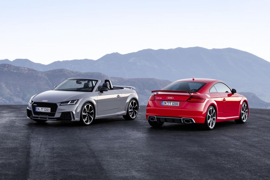  Audi TT RS Coupe (8S) 2016 года  (WW) (фото 49 из 57)